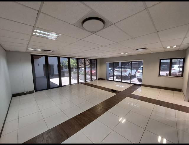 292M² OFFICE TO LET IN VORNA VALLEY